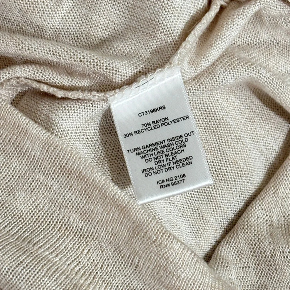 Sanctuary Raglan Sweater NWT - Picture 4 of 4